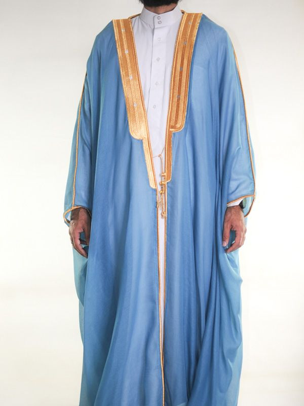Bisht saoudien bleu clair