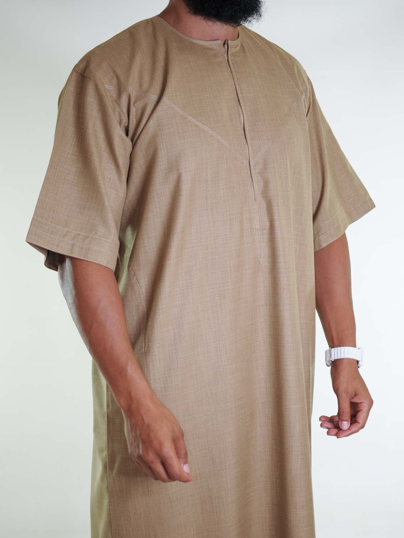 Qamis emirati en lin manches courtes beige foncé