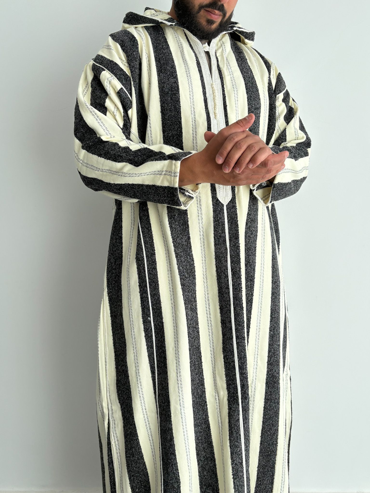 Djellaba marocaine Ouazzania rayée - Blanc/noir