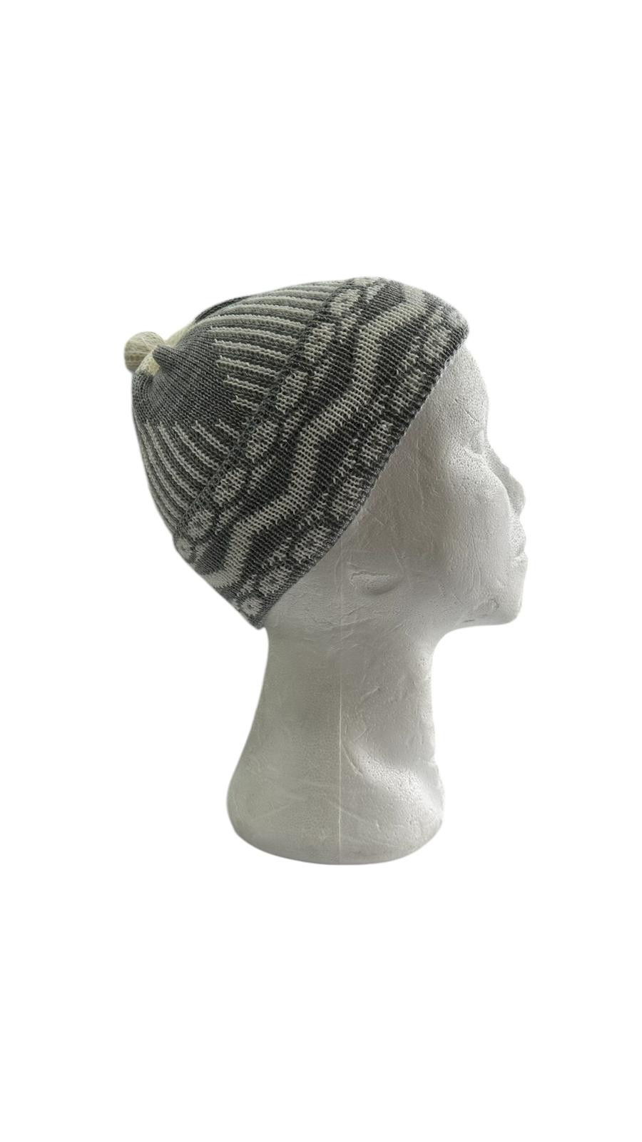 Bonnet africain gris clair